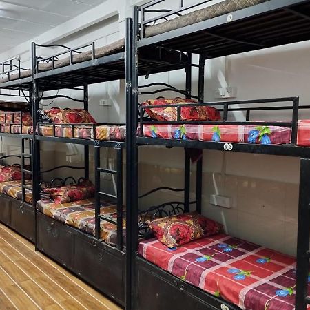 탄 Shree Balaji Ac Dormitory 호스텔 외부 사진